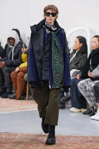 Look 40